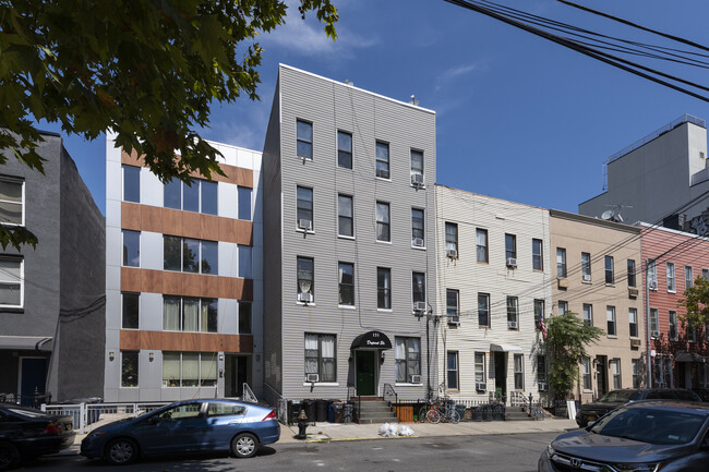 151 Dupont St in Brooklyn, NY - Foto de edificio - Primary Photo