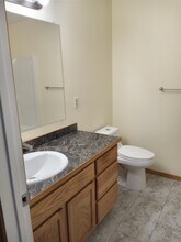 1605 Cedar St in Sandpoint, ID - Foto de edificio - Building Photo