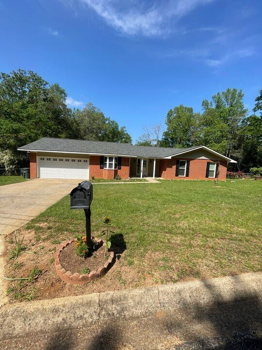 117 Eagle Cir in Enterprise, AL - Building Photo