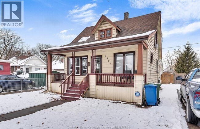 3484 Peter St in Windsor, ON - Foto de edificio - Building Photo