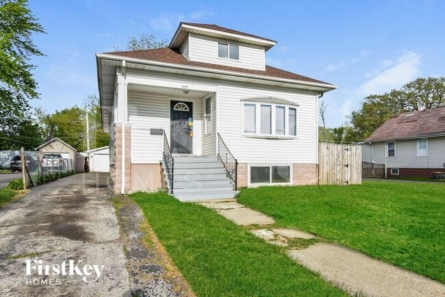 577 Washington Park in Waukegan, IL - Building Photo - Building Photo