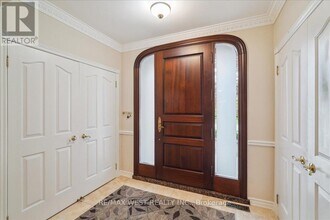 15 Brownlee Ave in Vaughan, ON - Building Photo - Building Photo