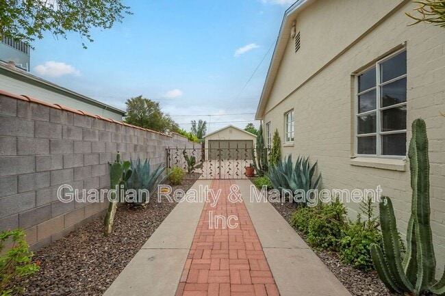 535 W Cambridge Ave in Phoenix, AZ - Building Photo - Building Photo