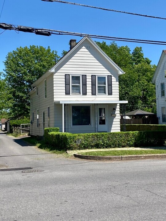 638 Grier St in Williamsport, PA - Building Photo