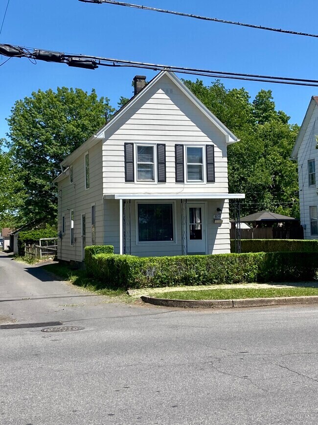 property at 638 Grier St