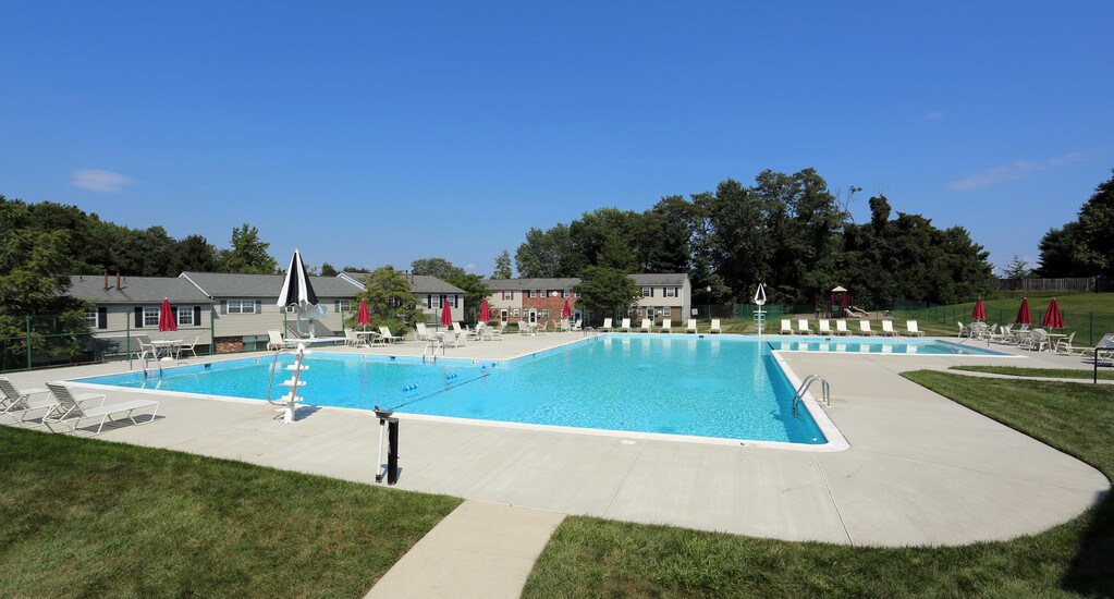 Seven Oaks Townhomes Edgewood, MD Apartments