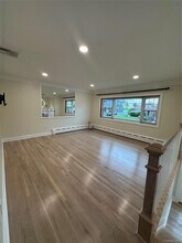 59 Dover St in Lindenhurst, NY - Building Photo - Building Photo