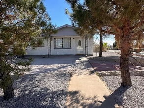 8100 Sandland Dr in El Paso, TX - Building Photo - Building Photo