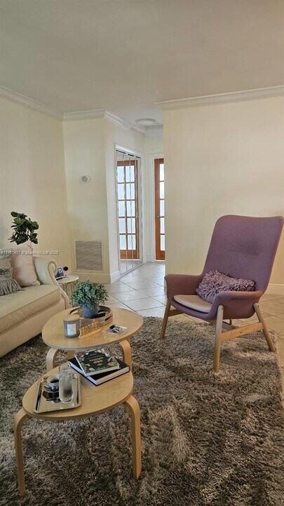 3801 NE 22nd Terrace in Lighthouse Point, FL - Building Photo