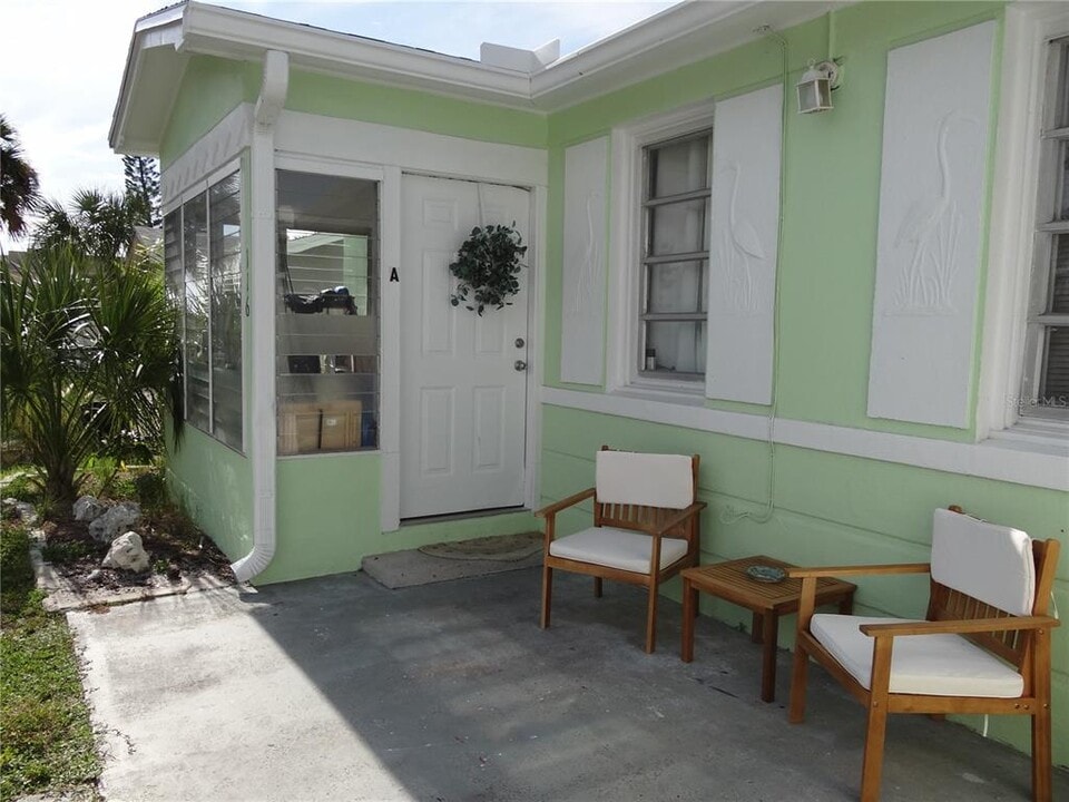 116 145th Ave in Madeira Beach, FL - Building Photo