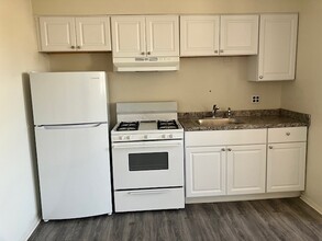 410 South St, Unit F in Philadelphia, PA - Building Photo - Building Photo