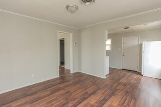 1305 State St in Big Spring, TX - Building Photo - Building Photo