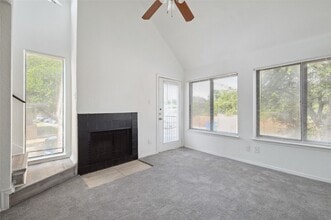 9811 Walnut St, Unit F206 in Dallas, TX - Building Photo - Building Photo