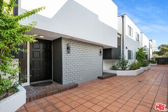 234 S Tower Dr in Beverly Hills, CA - Building Photo - Building Photo