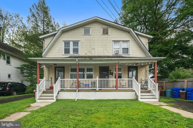 206 Brookdale Ave, Unit 1 in Glenside, PA - Building Photo - Building Photo