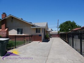 381 Las Palmas Ave in Sacramento, CA - Building Photo