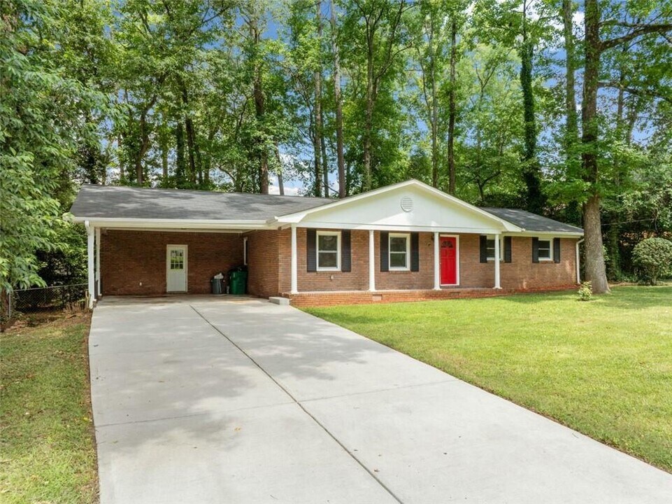 2683 Stardust Trail in Decatur, GA - Building Photo