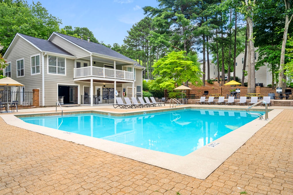 Rosemont Bentley in Marietta, GA - Foto de edificio