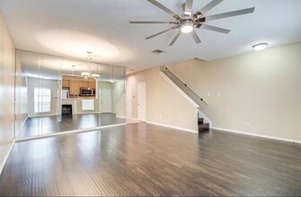 3174 Holly Hall St in Houston, TX - Building Photo - Building Photo