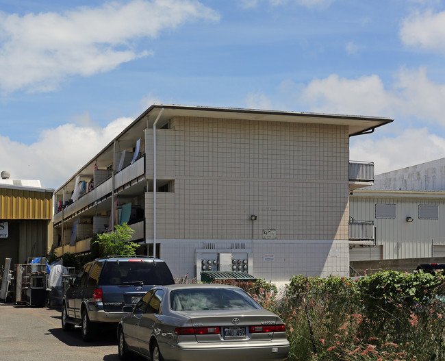 954 Akepo Ln in Honolulu, HI - Building Photo - Building Photo