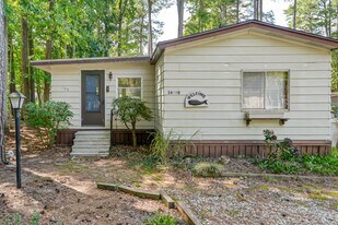 34490 Virginia Dr in Frankford, DE - Building Photo