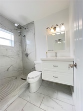 2761 SW 33rd Ct in Miami, FL - Building Photo - Building Photo