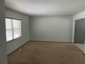 2118 32nd St S, Unit 2118 in La crosse, WI - Building Photo - Building Photo