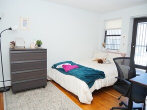 1039 Commonwealth Ave, Unit 11 in Boston, MA - Foto de edificio - Building Photo