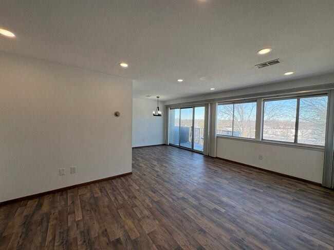 6640 Pearl Rd, Unit 604