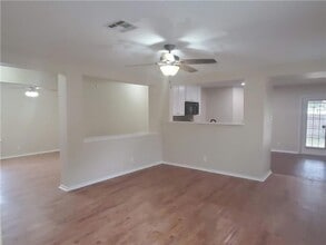 551 New Country Rd in Kyle, TX - Building Photo - Building Photo