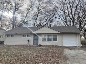 11000 Ewing Ave in Kansas City, MO - Building Photo