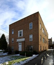 2708 Mayfield Building in Cleveland, OH - Foto de edificio - Building Photo