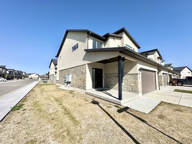 property at 1867 Jax Wy