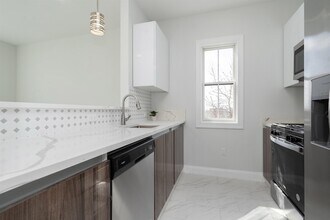 144 Bergen Ave in Jersey City, NJ - Building Photo - Building Photo