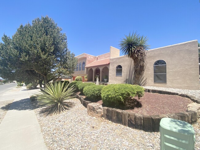 13205 Manitoba Dr NE in Albuquerque, NM - Building Photo - Building Photo