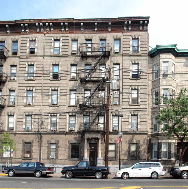 Park Avenue Palisades in Weehawken, NJ - Foto de edificio - Building Photo