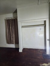 300 N Pine St-Unit -1st floor in Decatur, IL - Building Photo - Building Photo