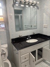 25-07 College Point Blvd in Queens, NY - Foto de edificio - Building Photo