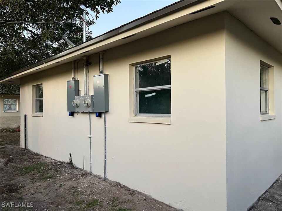 5508-5514-5514 Eighth Ave in Ft. Myers, FL - Building Photo