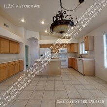 11219 W Vernon Ave in Avondale, AZ - Building Photo - Building Photo