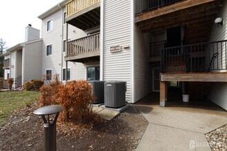 1905 Aspen Dr in Plainsboro, NJ - Building Photo - Building Photo