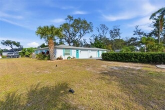 2227 Montclair Dr in Sarasota, FL - Building Photo - Building Photo