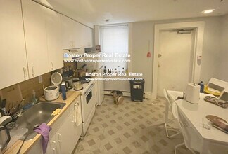 80 Fenway in Boston, MA - Foto de edificio - Building Photo