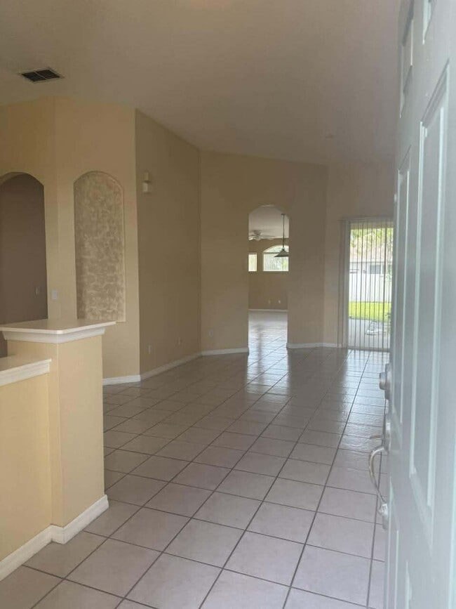 2725 Old Redpine Way in Orlando, FL - Foto de edificio - Building Photo