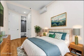 341 W 48th St, Unit 1 in New York, NY - Building Photo - Building Photo