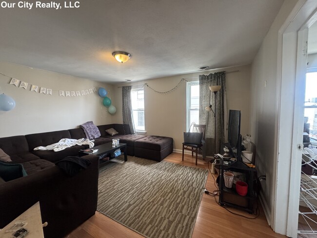 property at 4 Douglass St