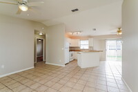 17421 Connecticut Rd in Ft. Myers, FL - Foto de edificio - Building Photo