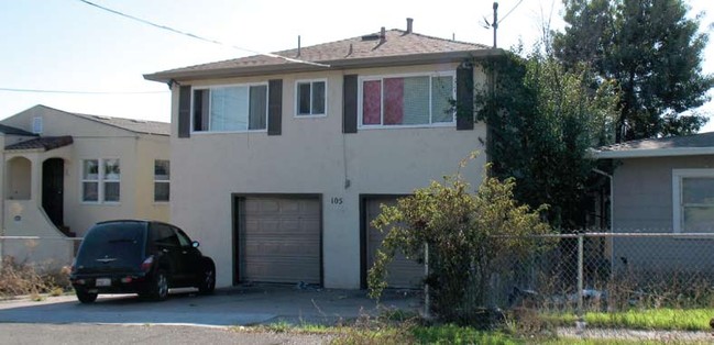 105 Cypress Ave in Vallejo, CA - Building Photo - Building Photo