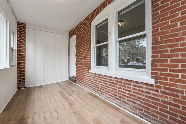 10 W Jefferson St in Media, PA - Foto de edificio - Building Photo