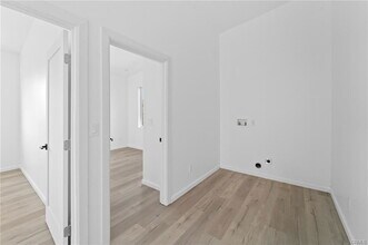 8512 Wilbur Ave in Los Angeles, CA - Building Photo - Building Photo